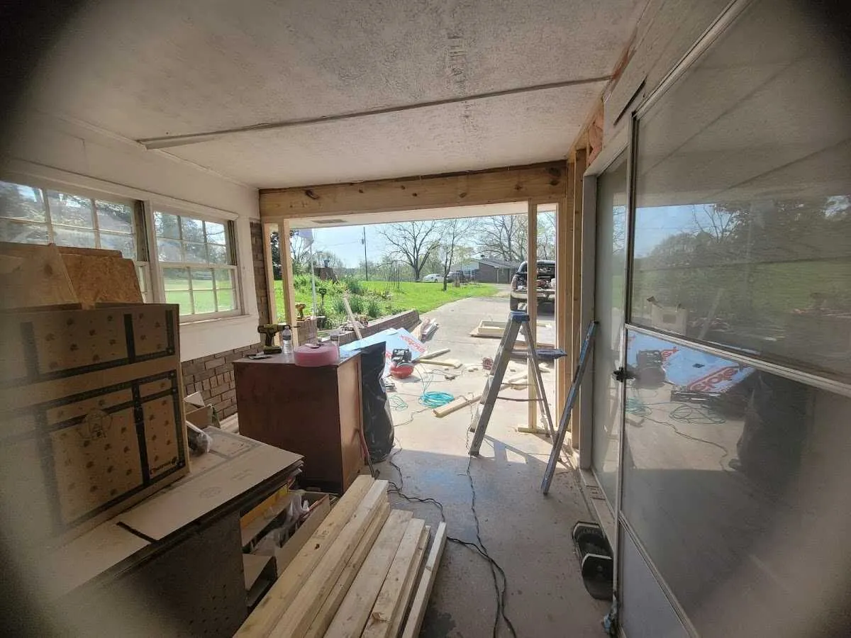 Air movers and dehumidifier for Drying & Dehumidification in Woodlawn